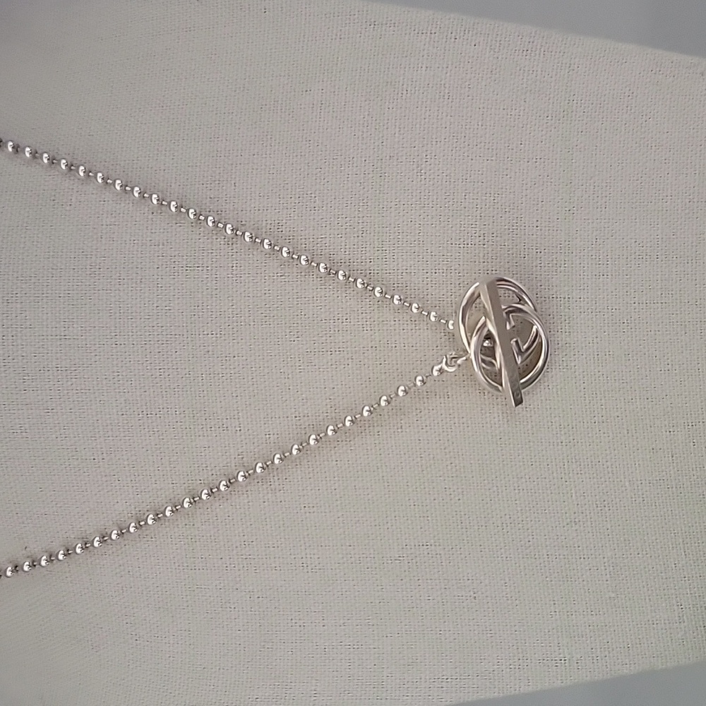 Gucci Sterling Silver Interlocking GG Brit Toggle Necklace - Picture 10 of 10
